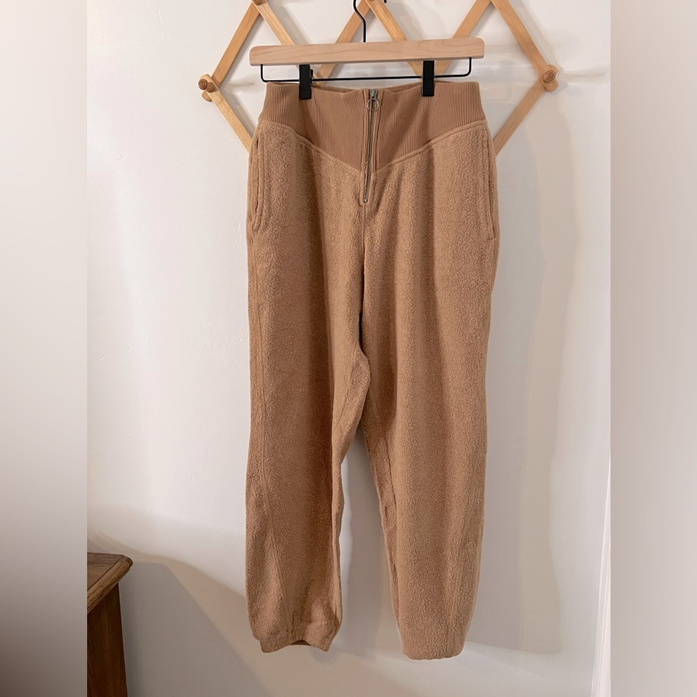 Soft fleece Aerie joggers - NWT, size medium